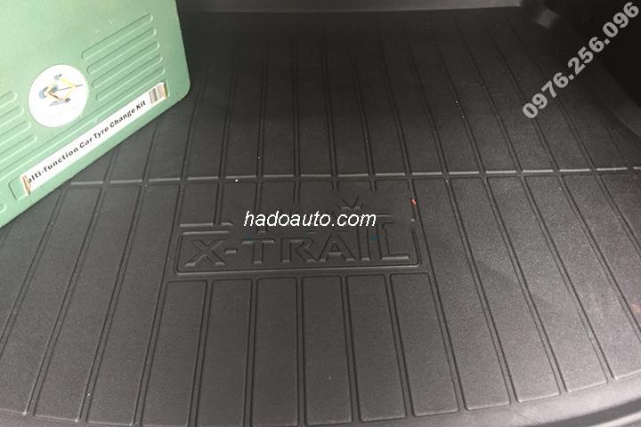 lot-cop-nhua-theo-xe-nissan-x-trail