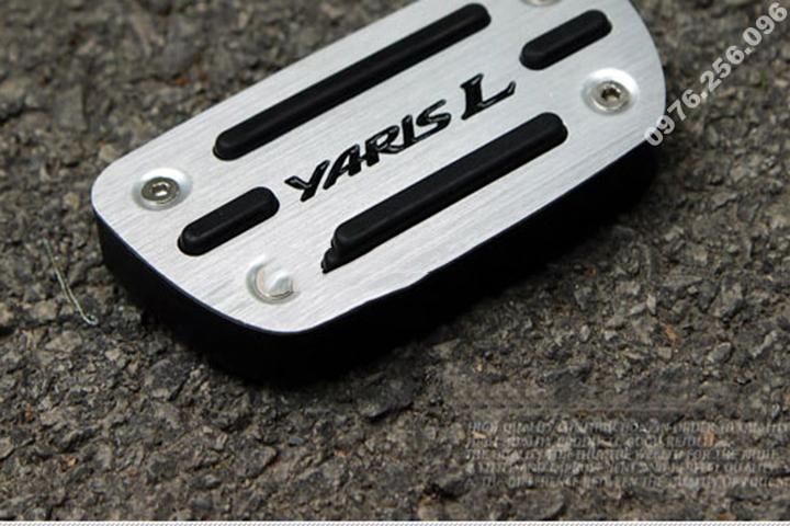 op-chan-ga-phanh-con-yaris-3