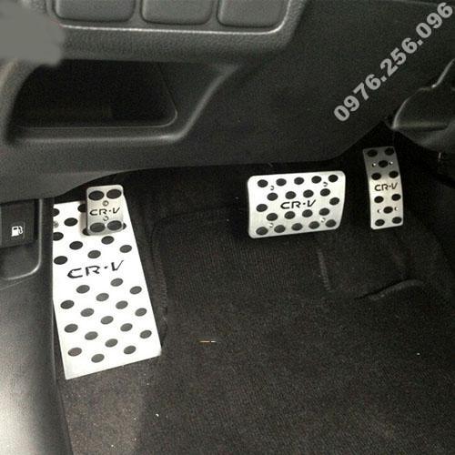 op-chan-phanh-ga-theo-xe-crv (2)