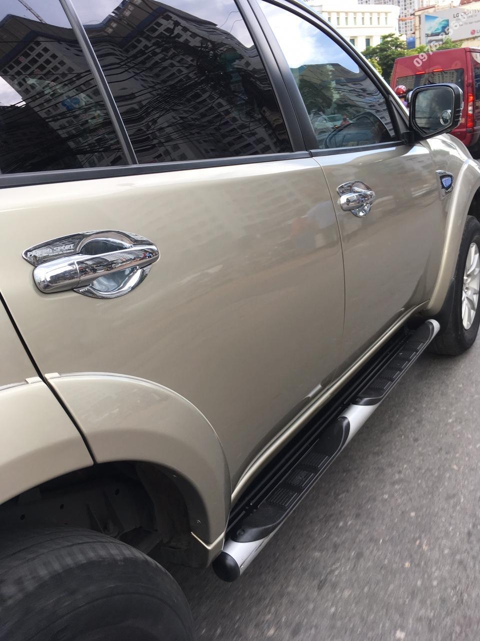 op-hom-tay-nam-cua-pajero-sport (2)