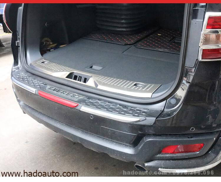 nep-chong-xuoc-cop-ford-everest