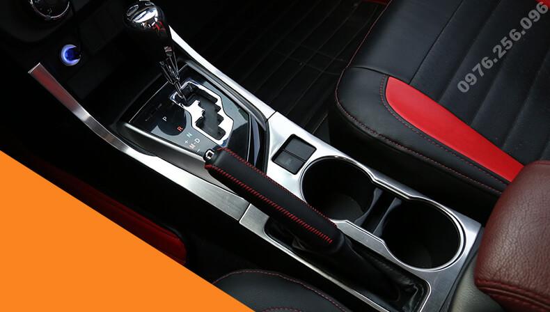 op-hop-so-va-khay-coc-toyota-altis (4)