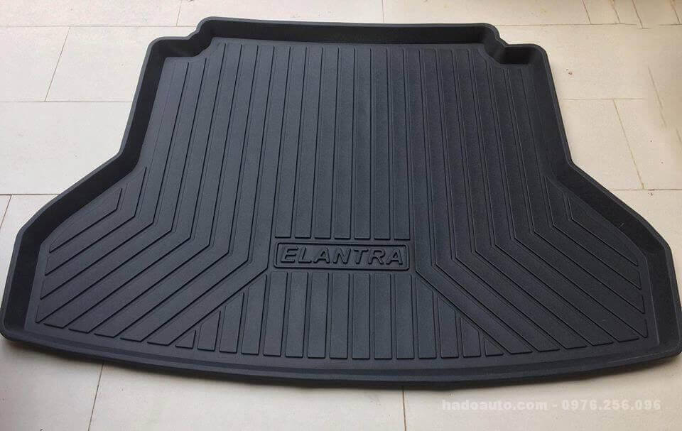 lot-cop-nhua-hyundai-elantra