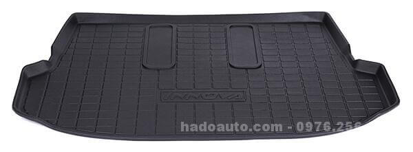 lot-cop-toyota-innova