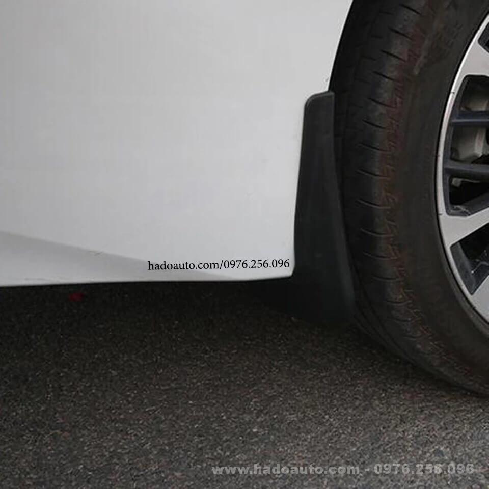 chan-bun-theo-xe-toyota-camry (5)