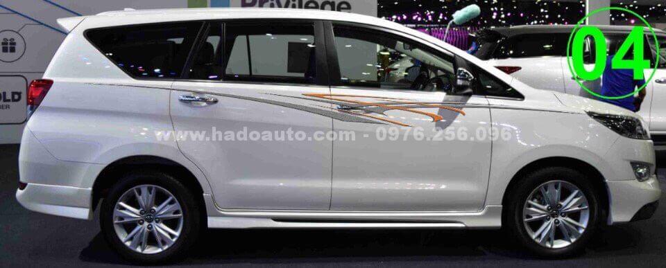 tem-suon-xe-toyota-innova