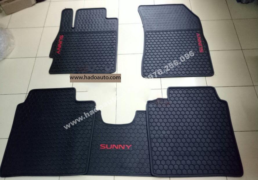 Tham-lot-san-theo-xe-nissan-sunny