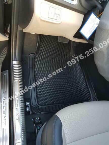 lot-san-cao-su-duc-khong-mui-dung-chung-cac-dong-xe (2)