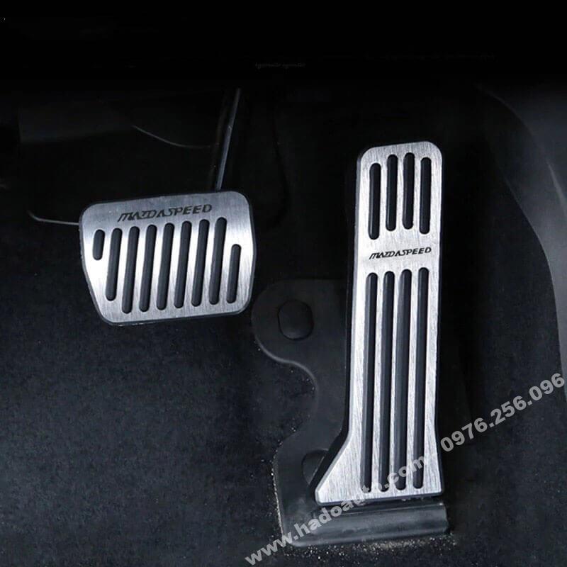 bo-op-chan-phanh-chan-ga-mazda-3-2017-2018-cao-cap (3)