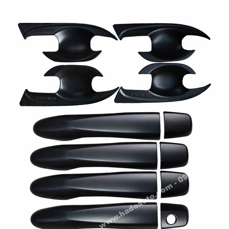 bo-op-tay-nam-hom-cua-nissan-navara-mau-den bo-op-tay-nam-hom-cua-nissan-navara-mau-den