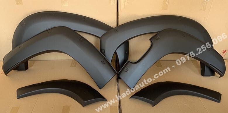 Bộ ốp cua lốp Mitsubishi Pajero Sport All New