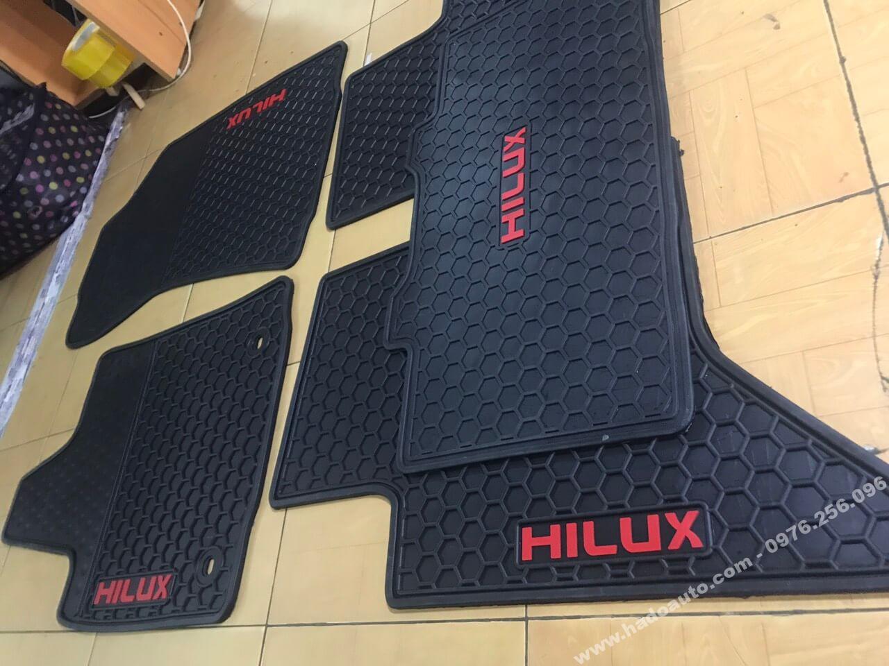 lot-san-cao-su-theo-xe-toyota-hilux Lót sàn cao su theo xe Toyota Hilux