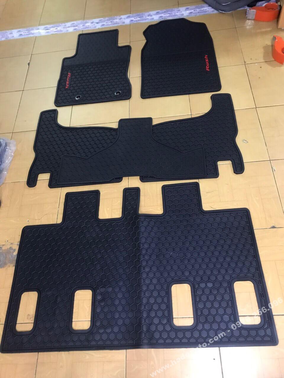 Lót sàn cao su theo xe Toyota Rush