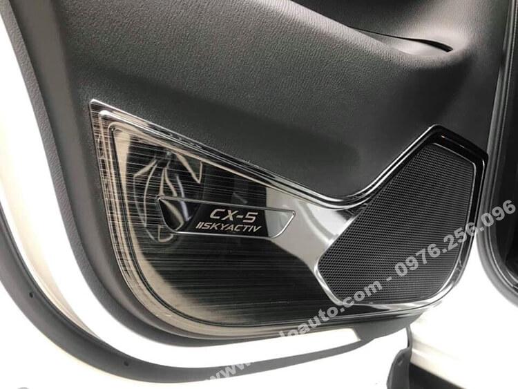 Ốp tapi cửa xe Mazda CX5 2018 - 2019