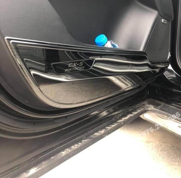 Ốp tapi cửa xe Mazda CX5 2018 - 2019