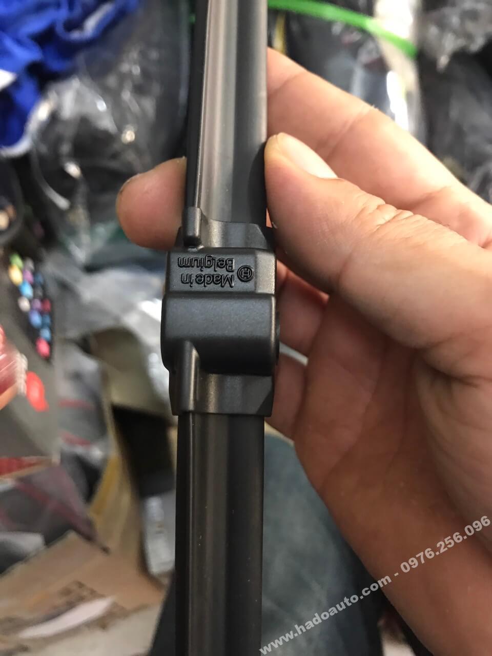 Gạt mưa xe Mercedes E theo xe