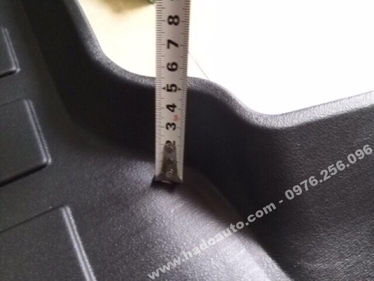 lot-cop-mazda-2-sedan-khong-mui