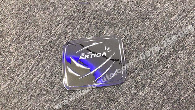 Ốp nắp xăng Ertiga 2019
