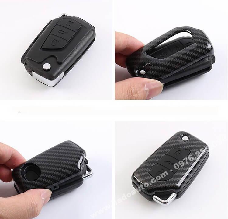 op-chia-khoa-xe-xpander-cacbon-sieu-ben