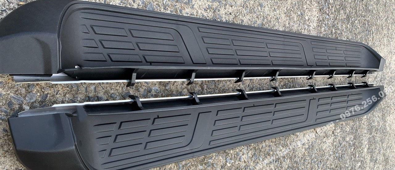 bac-len-xuong-toyota-hilux-2019-moi-nhat