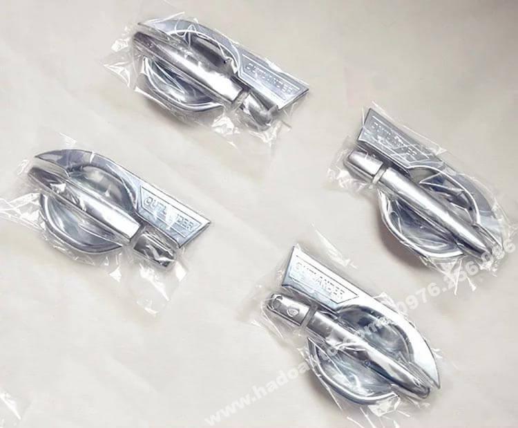 Bộ ốp hõm tay nắm cửa xe Mitsubishi Outlander giá rẻ Bộ ốp hõm tay nắm cửa xe Mitsubishi Outlander giá rẻ