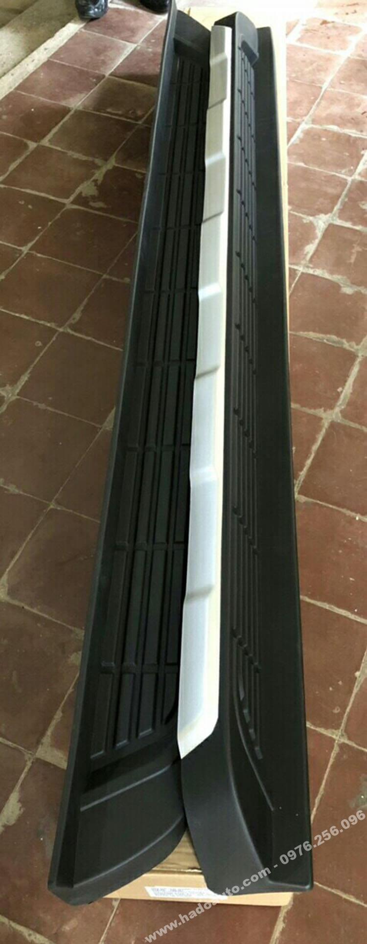 bac-len-xuong-xe-ford-everest-moi-nhat