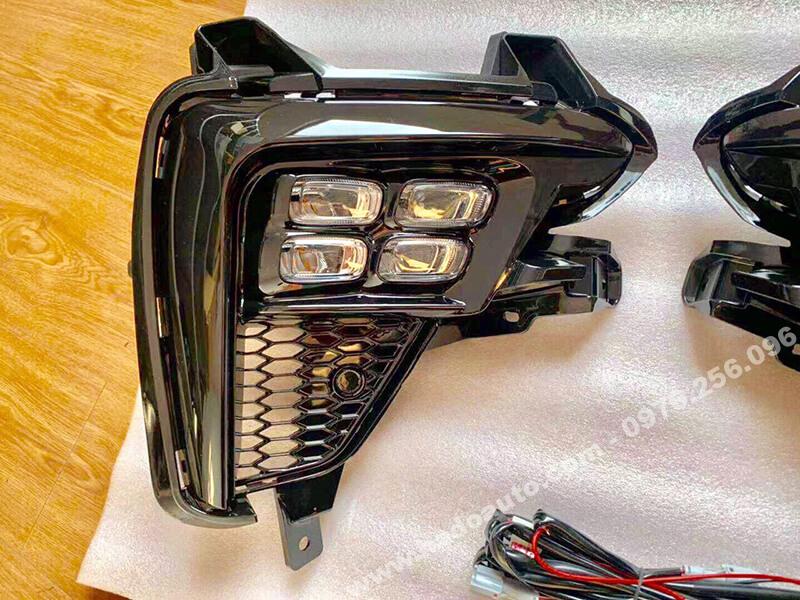 den-gam-kia-cerato-2019-cao-cap-mau-moi