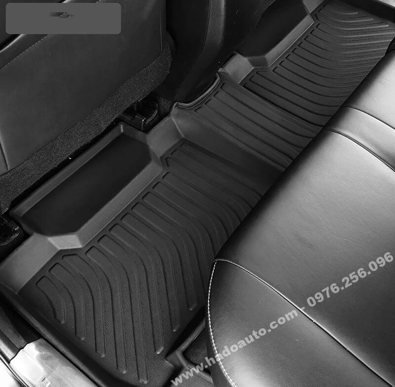 lot-san-nhua-tpo-xe-nissan-navara-cao-cap-gia-re