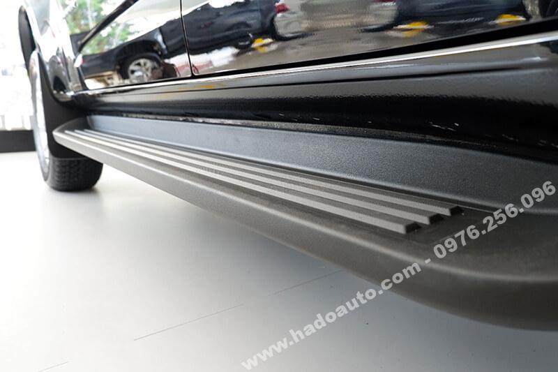 bac-len-xuong-chevrolet-trailblazer-mau-moi