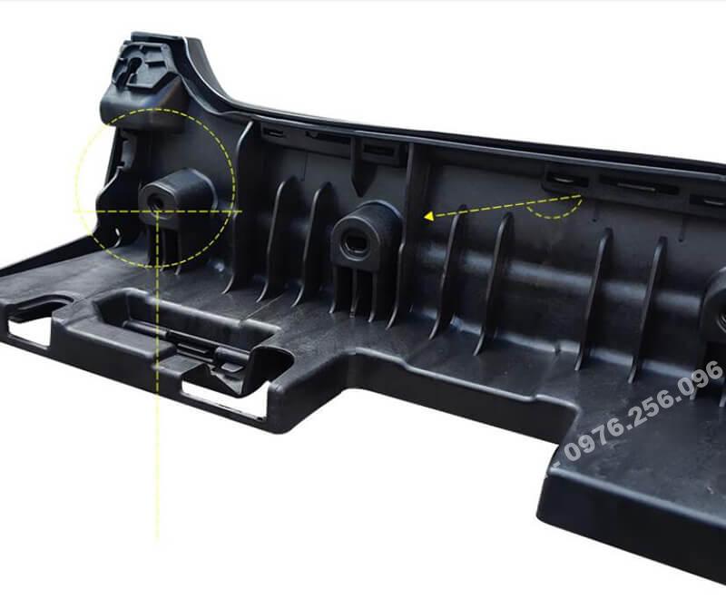 bac-len-xuong-mercedes-glc-chuan-phom