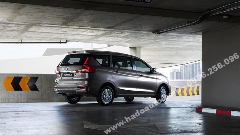 bac-len-xuong-suzuki-ertiga-sieu-khoe