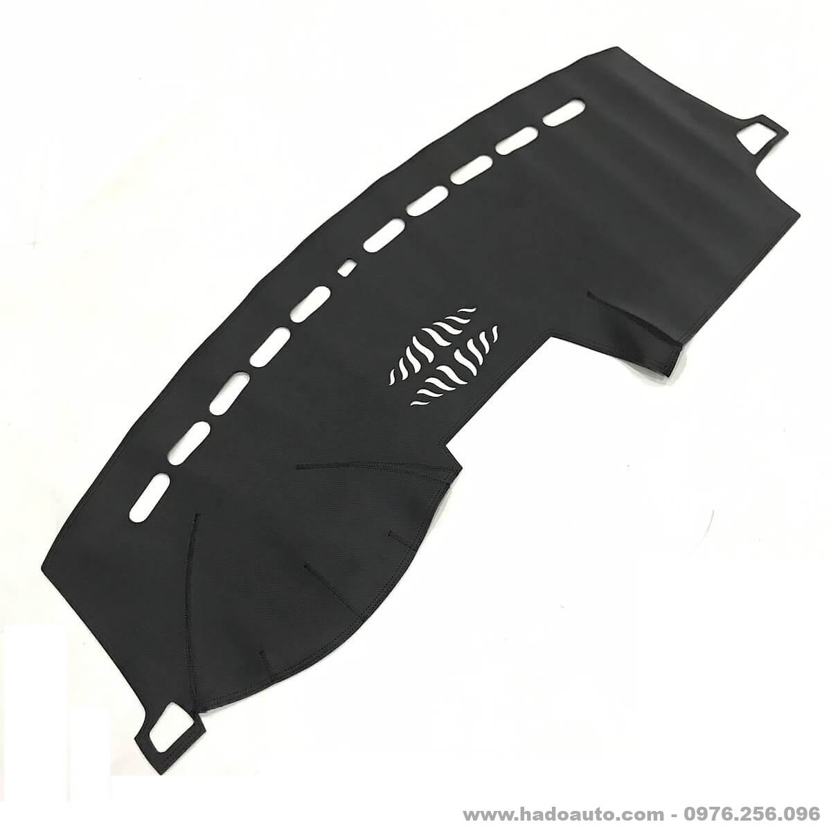 Thảm taplo da vân cacbon Ford Explorer