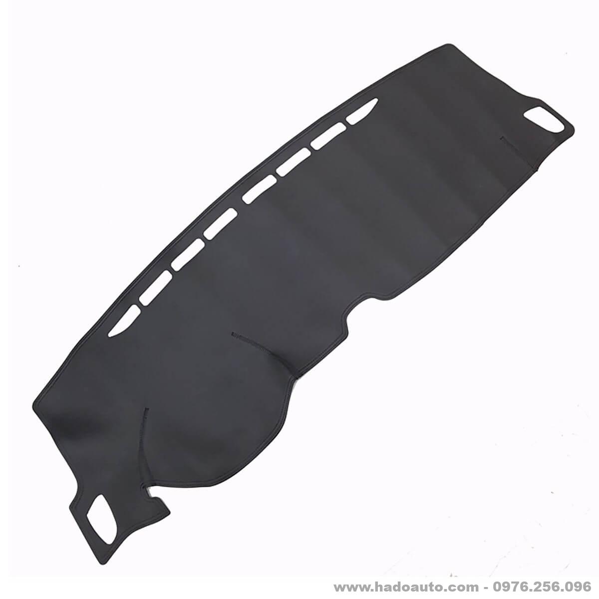 Thảm taplo da vân cacbon Kia Soluto Thảm taplo da vân cacbon Kia Soluto