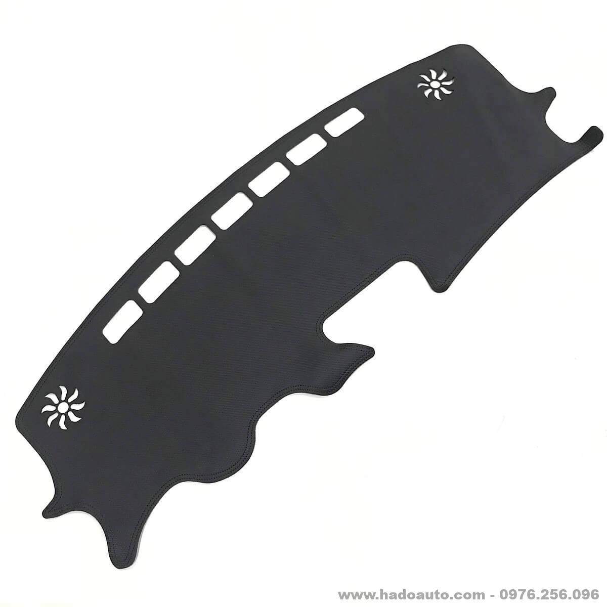 Thảm taplo da vân cacbon Mazda 2 2015-2019 Thảm taplo da vân cacbon Mazda 2 2015-2019