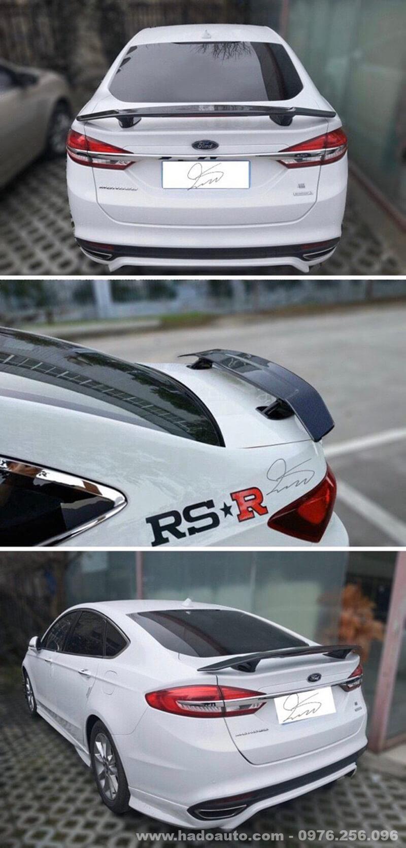 duoi-gio-xe-ford-focus-van-cacbon-sieu-dep