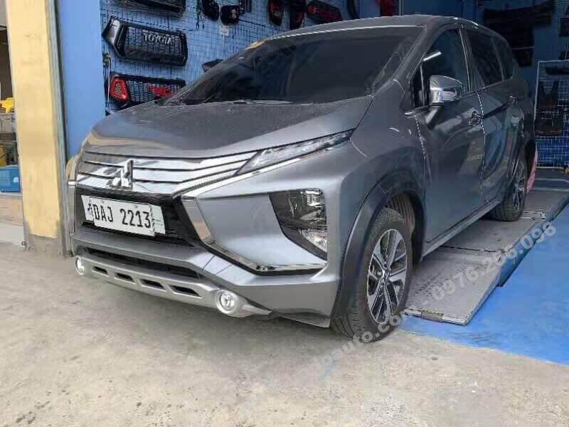 op-cua-lop-mitsubishi-xpander-moi-nhat