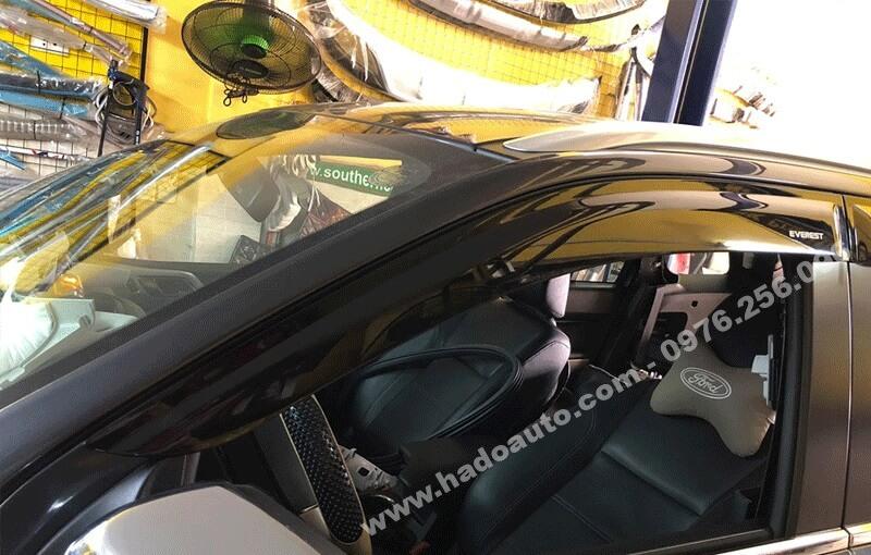 ve-mua-den-ford-everest-2019-thai-lan