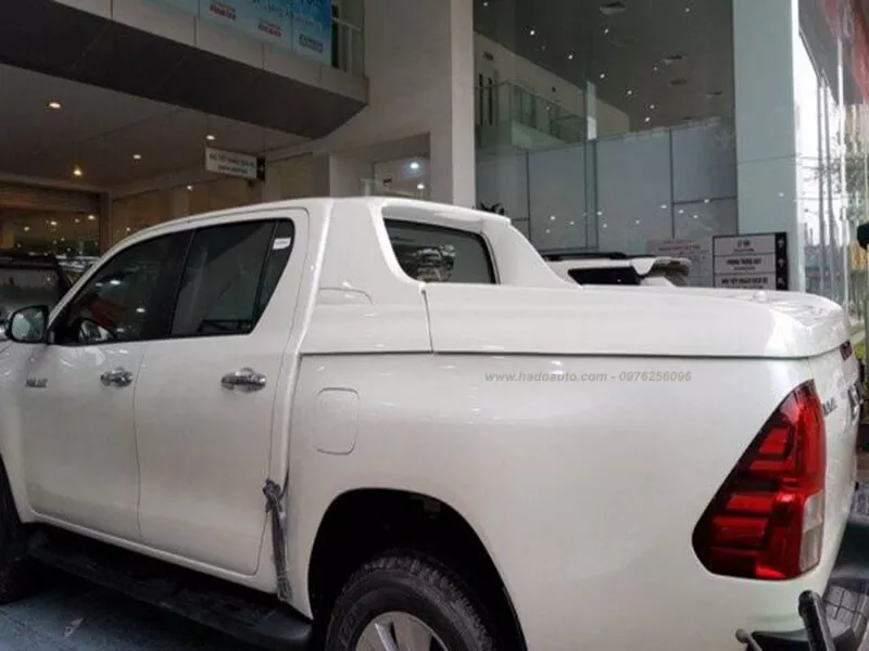 nap-thung-ban-tai-toyota-hilux-gia-re