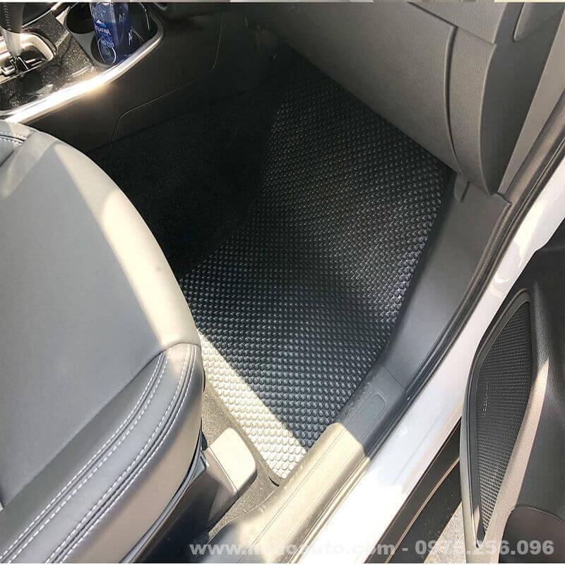 tham-lot-san-BackLiners-thai-lan-chuan-phom