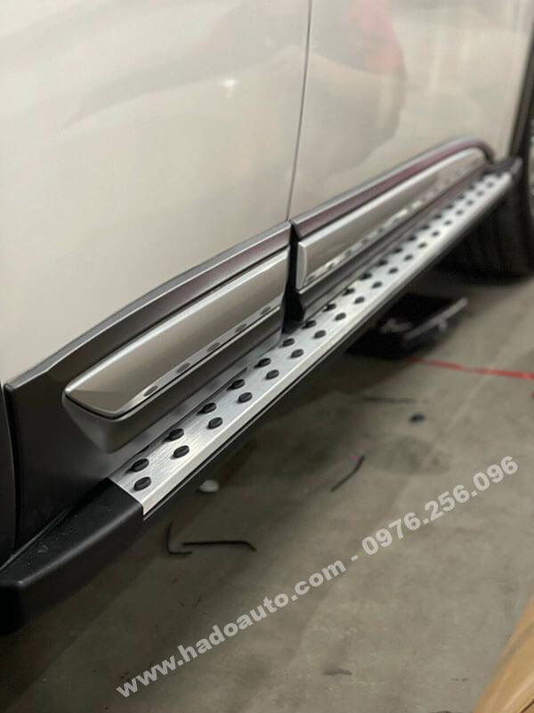 bac-len-xuong-xe-mitsubishi-outlander-cham-bi-cao-cap