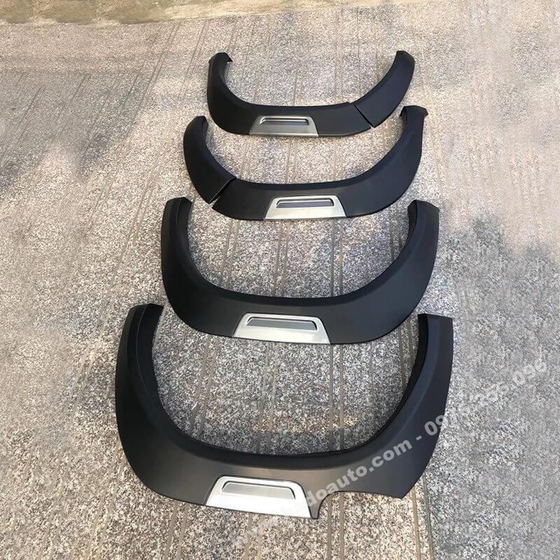 cua-lop-toyota-hilux-2021-moi-nhat-cao-cap