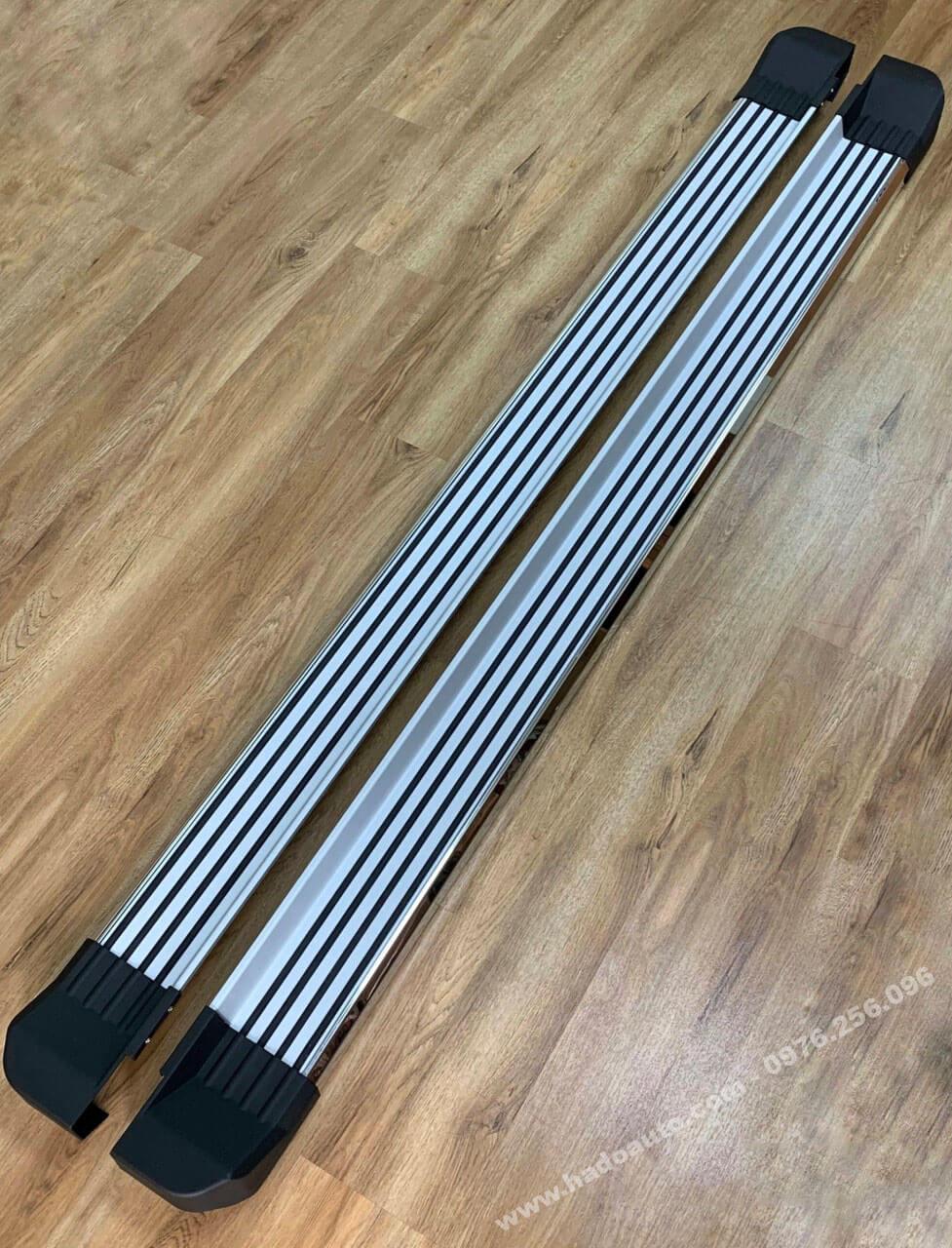 be-buoc-chan-bac-len-xuong-mazda-bt50-cao-cap