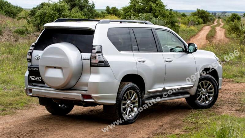 nep-suon-op-hong-toyota-prado-2010-2021-chinh-hang