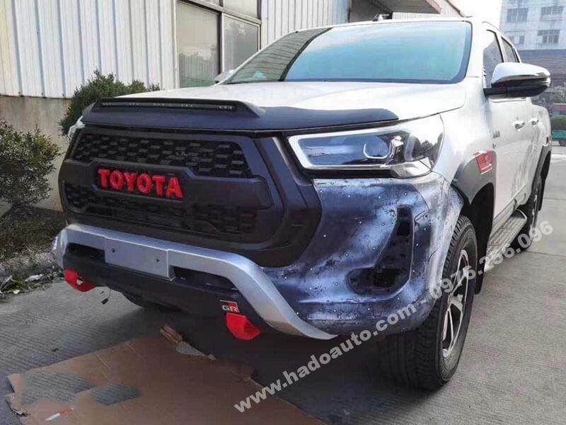 mat-ca-lang-toyota-hilux-2021-dep-nhat