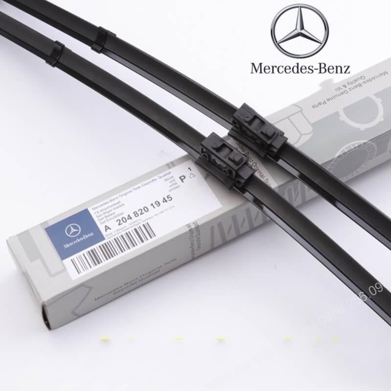 bo-2-choi-gat-mua-truoc-mercedes-glb-chinh-hang