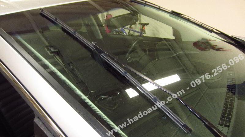 bo-2-choi-gat-mua-ford-edge-xin-nhat