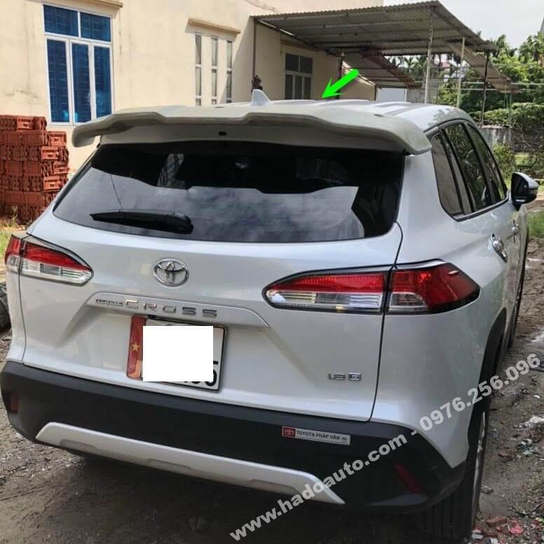 duoi-gio-ban-moc-toyota-cross-chinh-hang