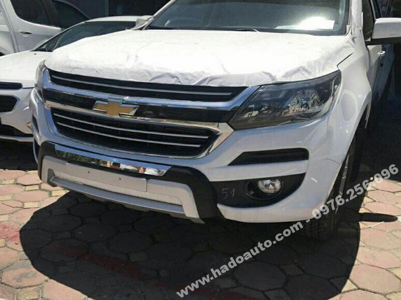 op-can-truoc-chevrolet-colorado-chinh-hang