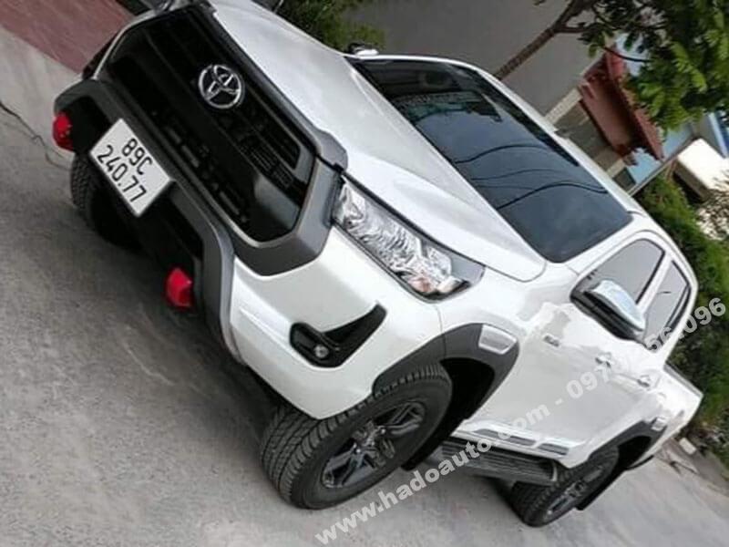 op-can-truoc-toyota-hilux-2021-2022-sieu-dep