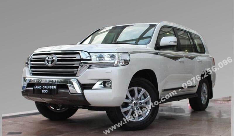 thanh-the-thao-gia-noc-thap-toyota-land-cruiser-lc-200-cao-cap